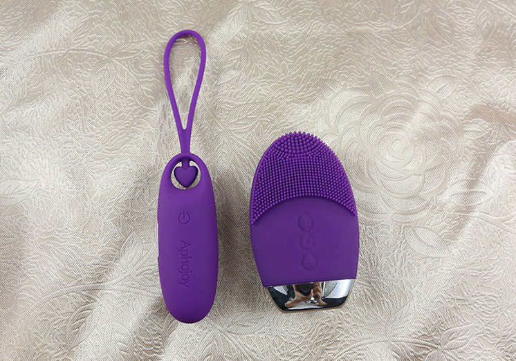 Hình ảnh trứng rung massage không dây Aphojoy màu tím